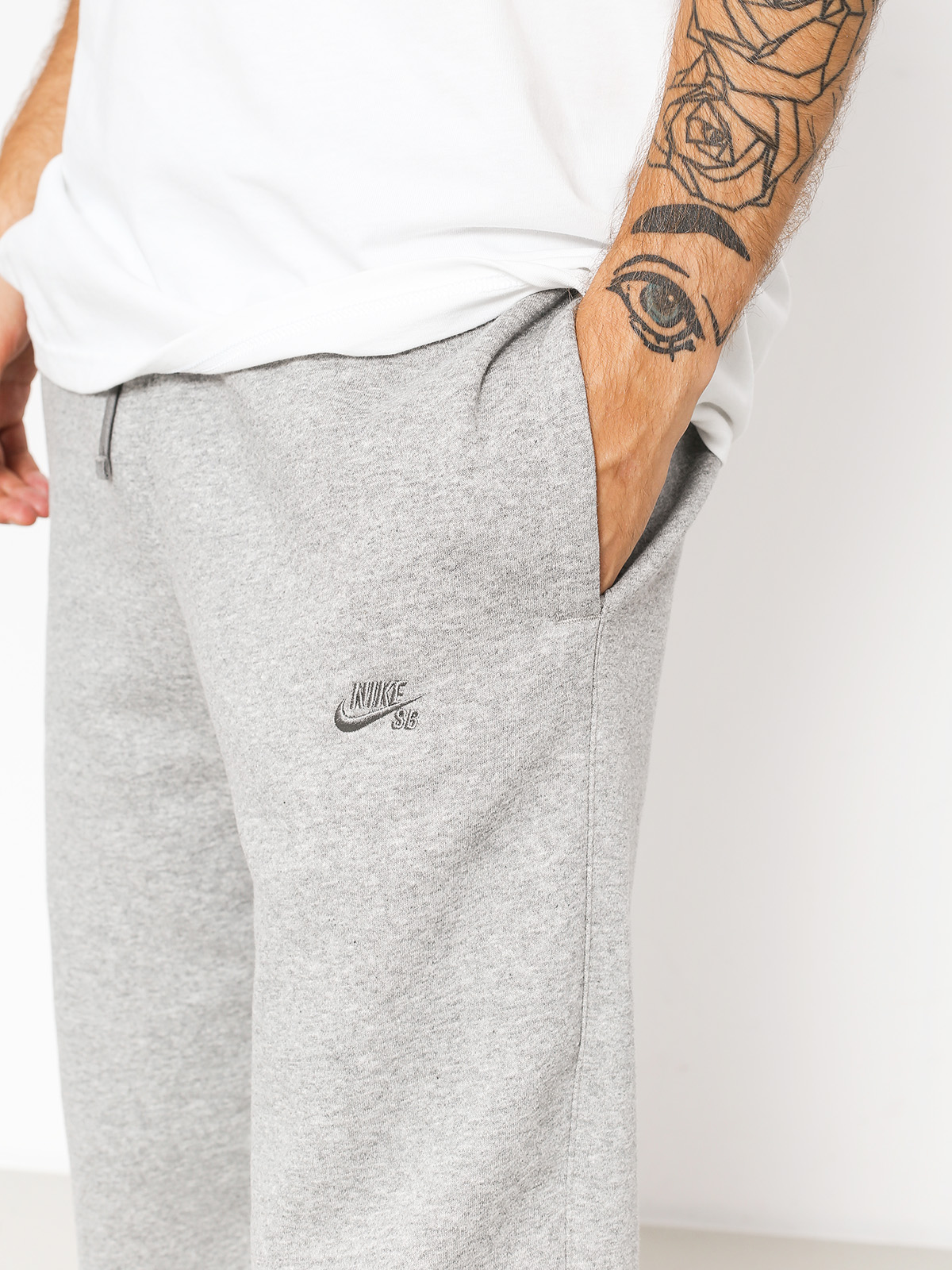 nike sb joggers grey