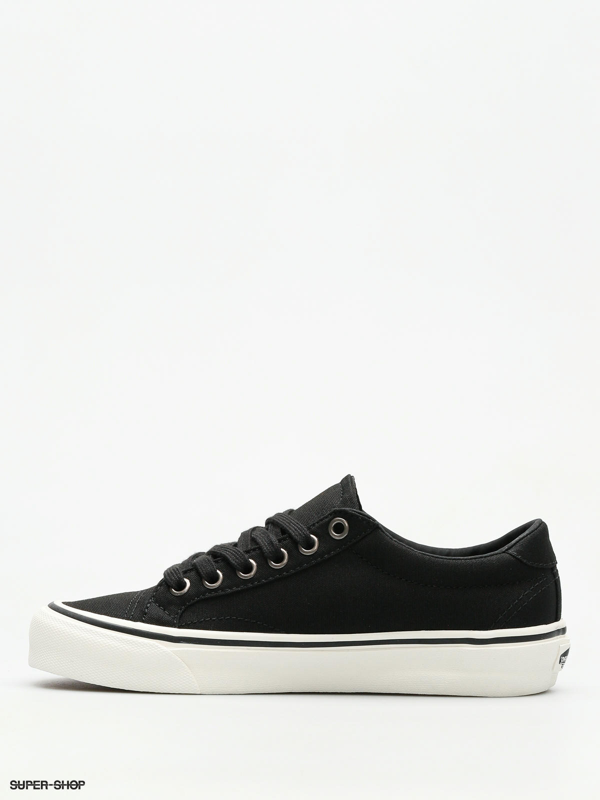 black vans court