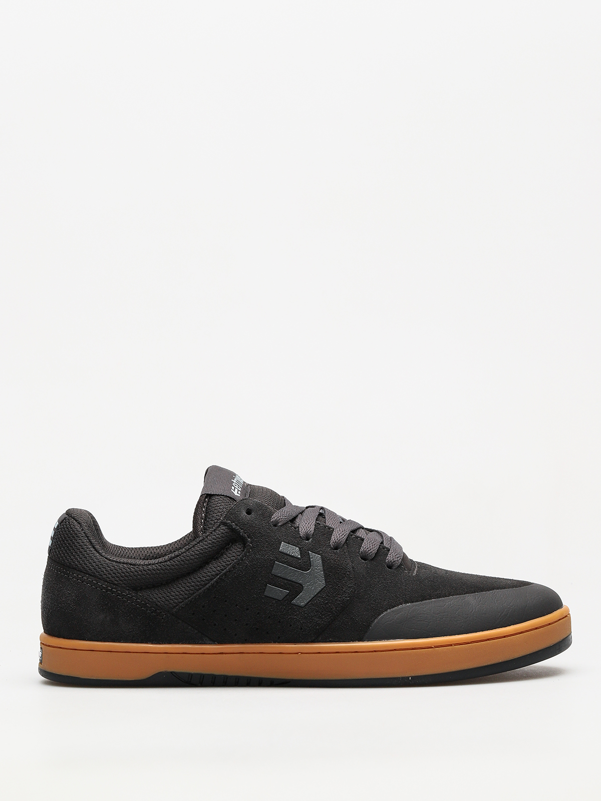 etnies suede