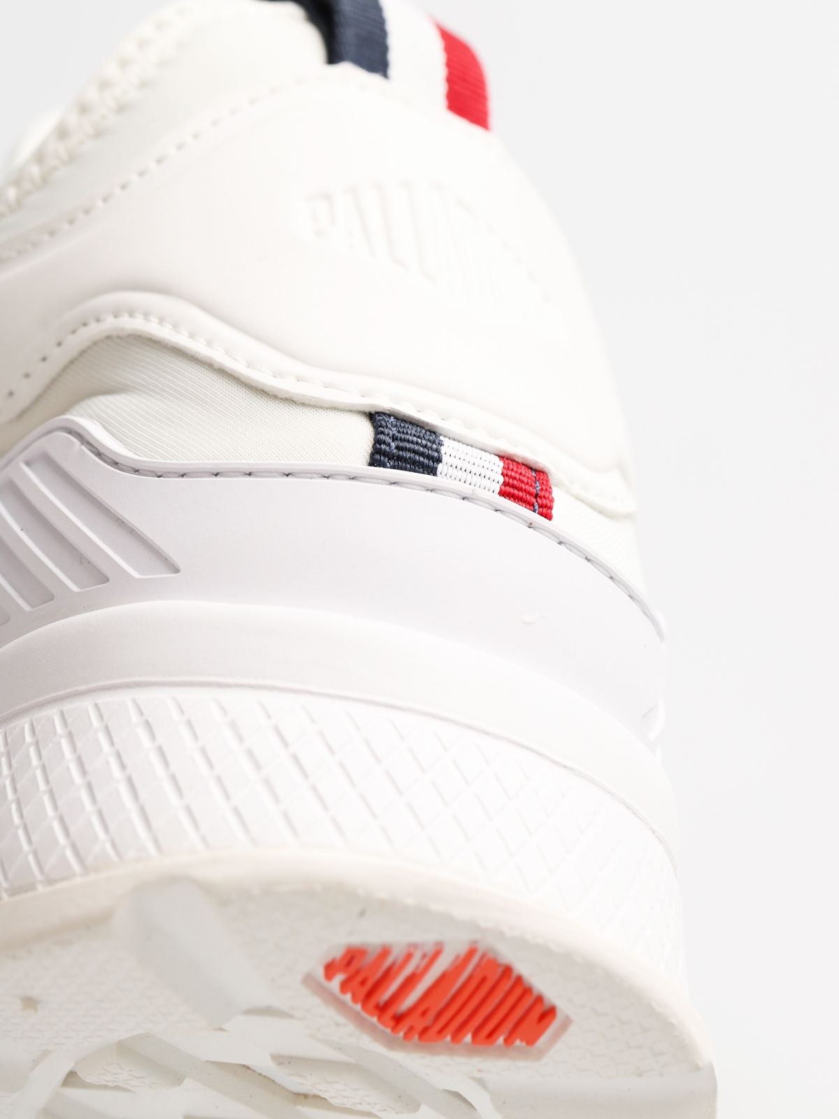 Palladium Shoes Ax_Eon Army Runner Amphibian (star white/white)