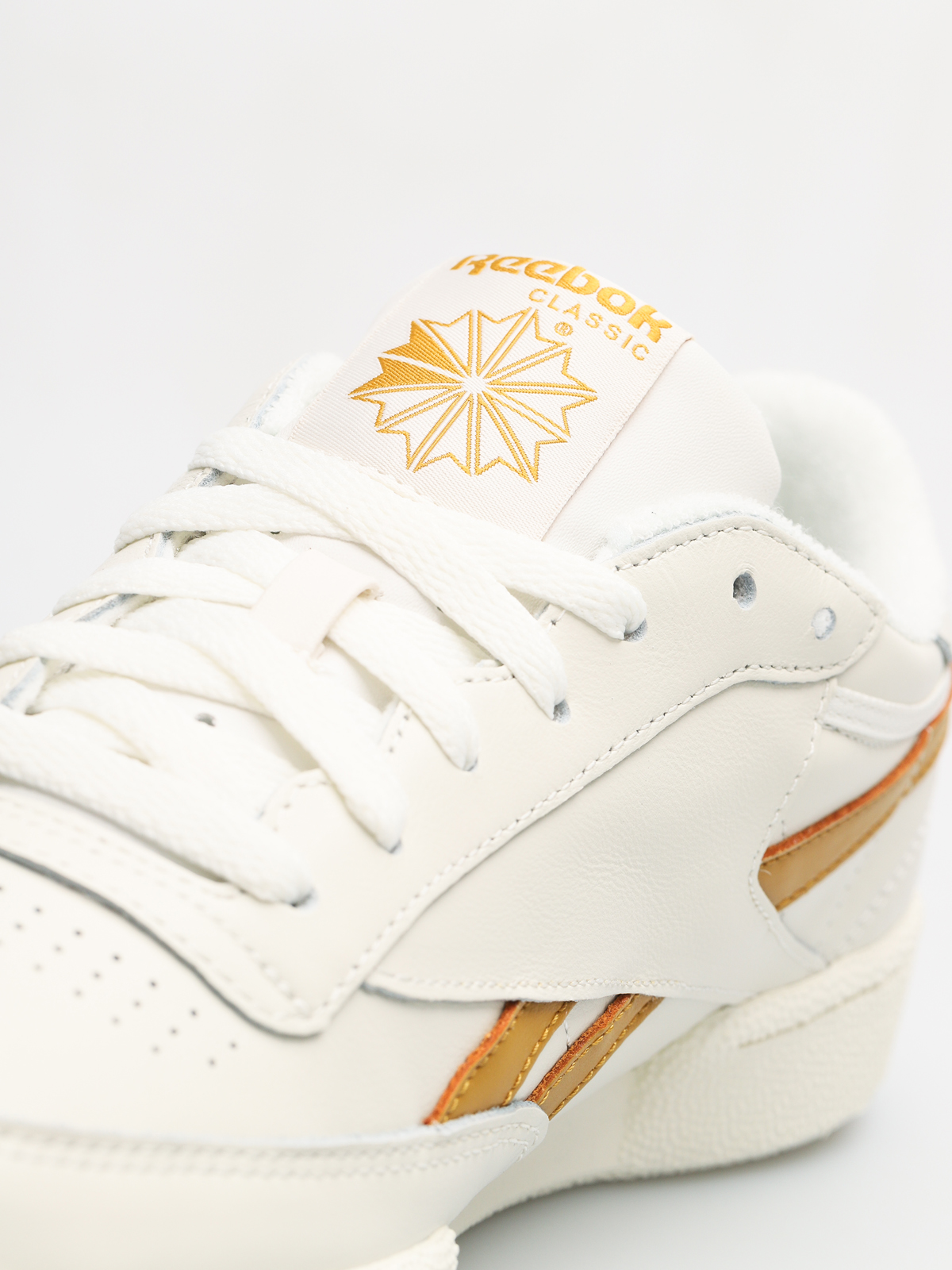 Reebok Shoes Revenge Plus Mu (vintage chalk/wild khaki)