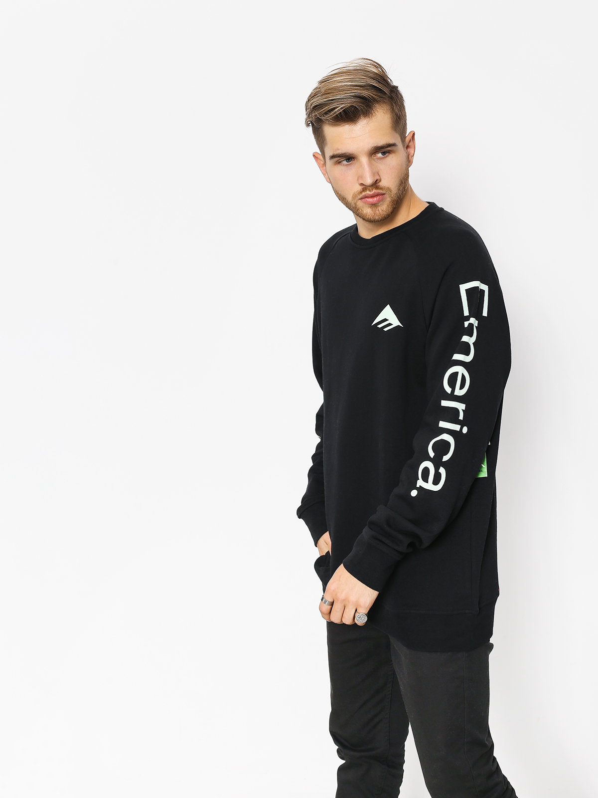 emerica pullover