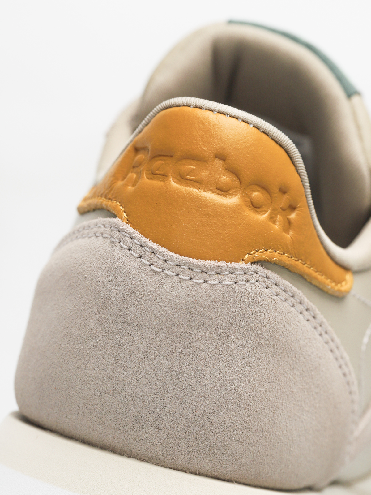 Reebok Classic Leather Schuhe Wmn (cb spr neutral/sandtrp/wd khaki/wht/chalk grn)