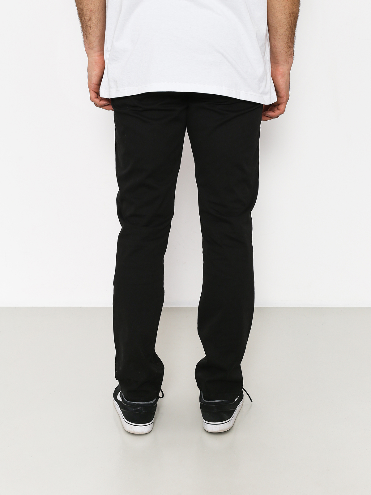 Malita Pants Chino Low Stride (black)