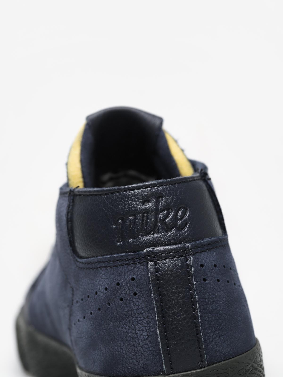 Nike SB Sb Zoom Blazer Chukka Xt Premium Shoes (obsidian/obsidian)