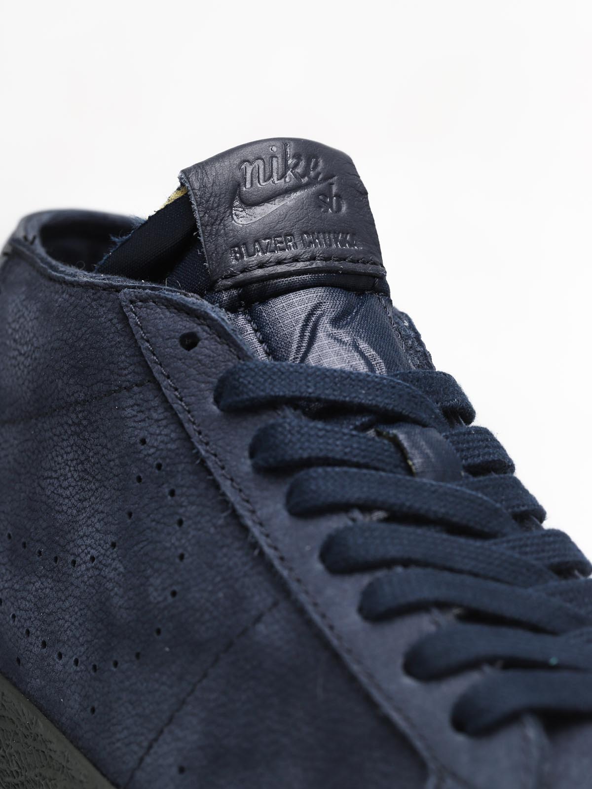 Nike SB Sb Zoom Blazer Chukka Xt Premium Shoes (obsidian/obsidian)