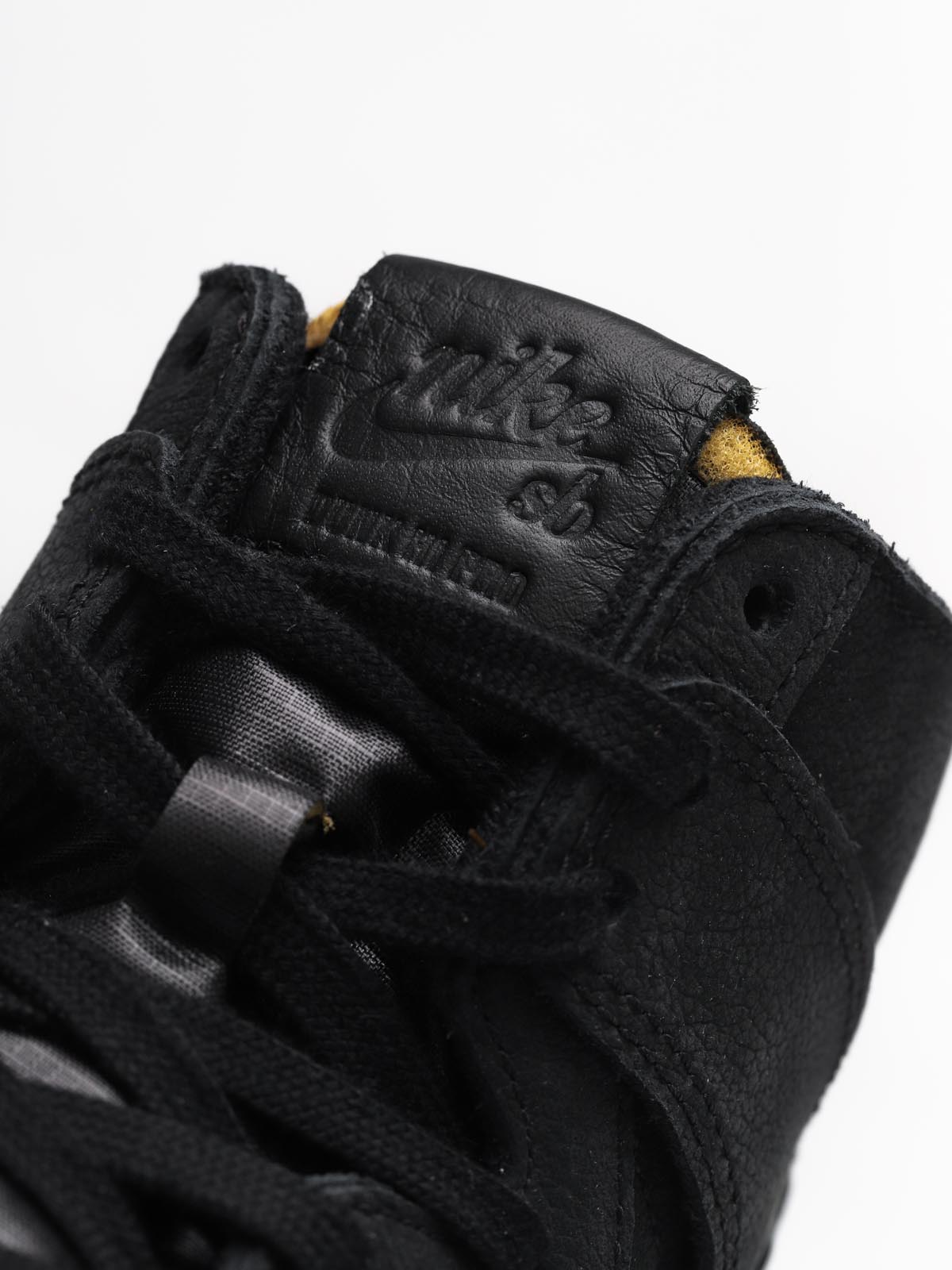 nike sb zoom dunk high pro deconstructed premium